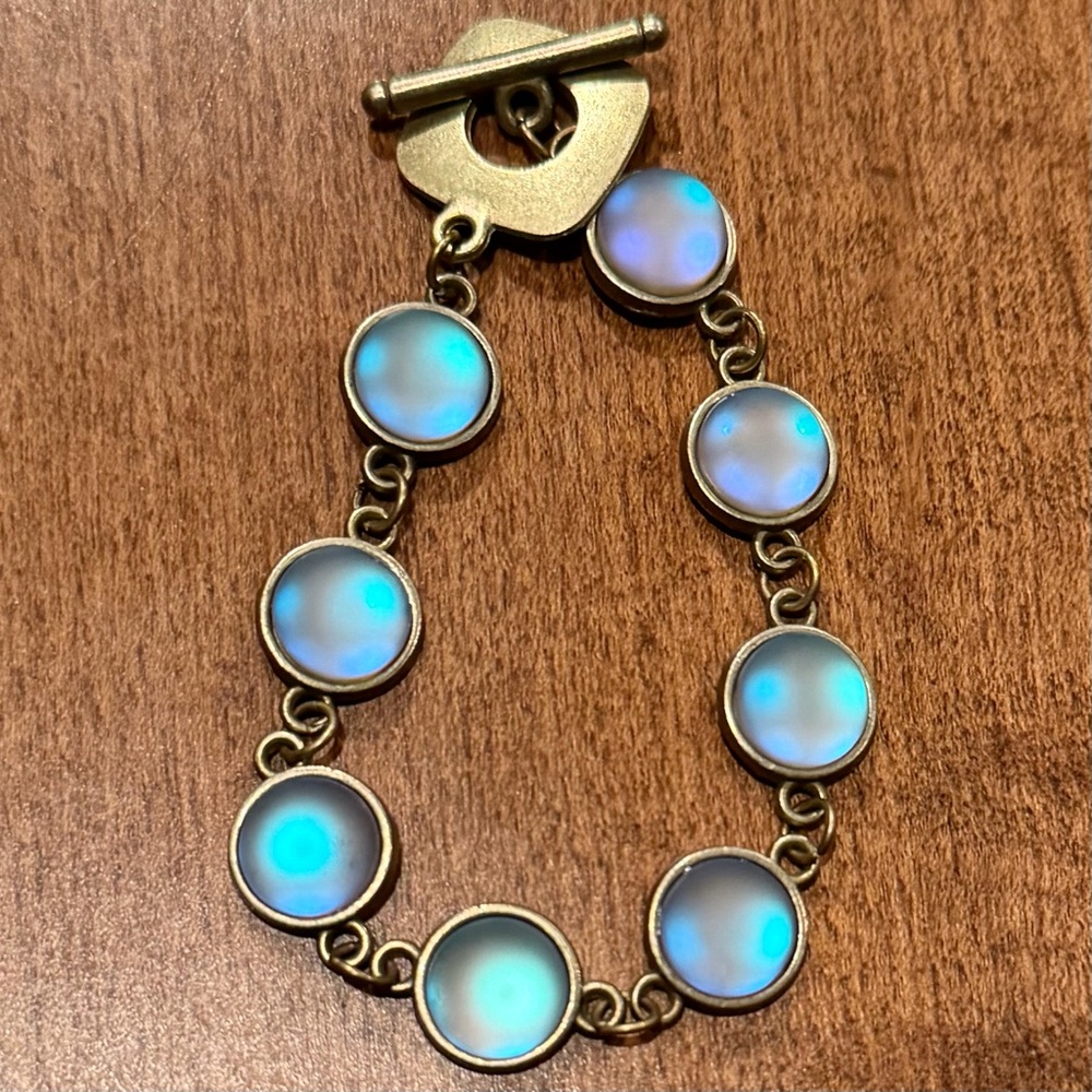Iridescent Blue Purple “Mood Stone” Glass Bracelet w/Brass Toggle Clasp ✨💎🔮